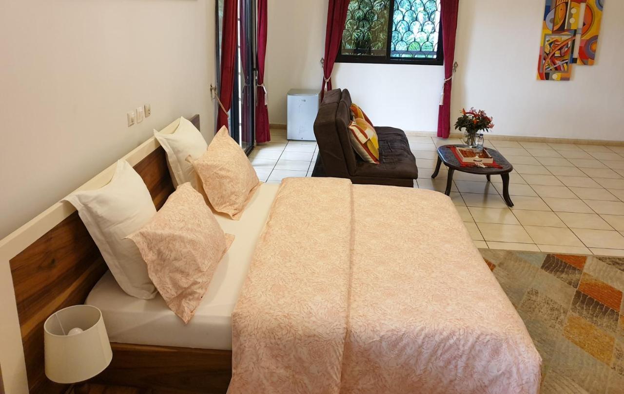 Villa Mia Abidjan Bagian luar foto